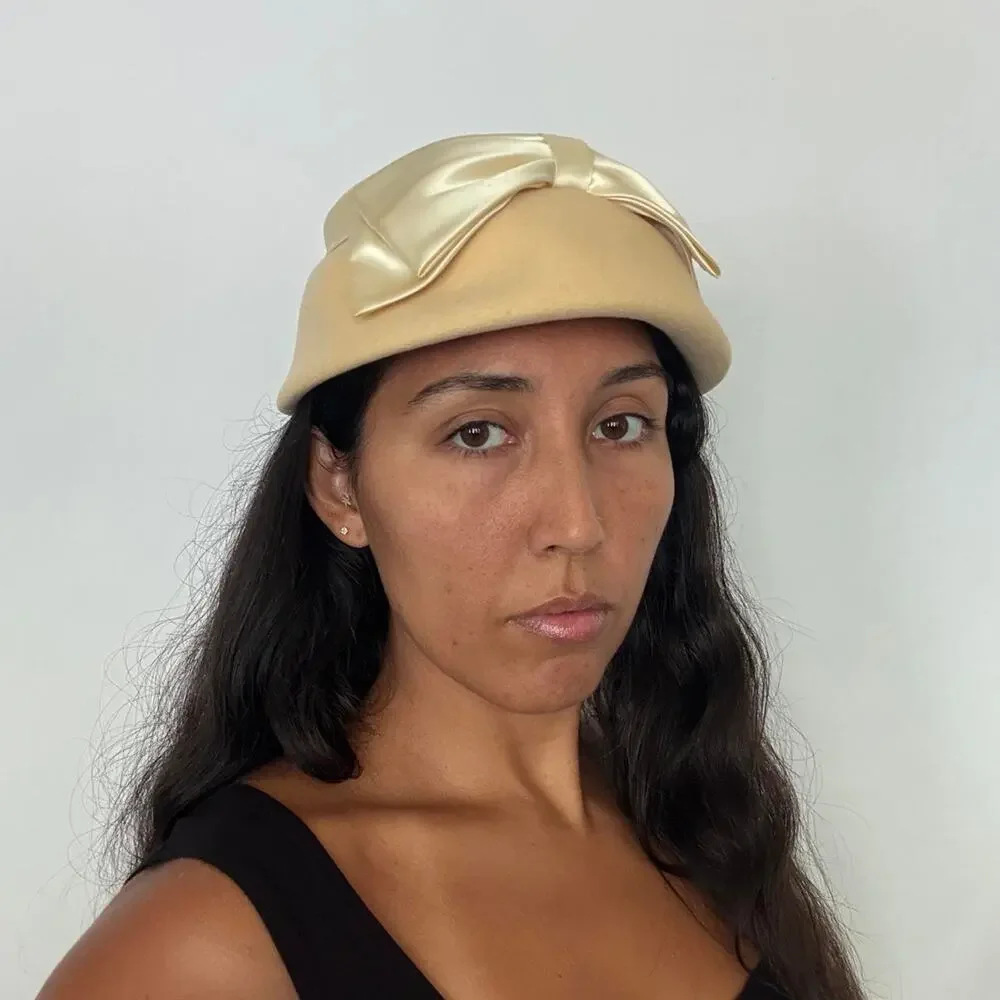 Vintage 1940s Wool Hat White Satin Bow Union Bridal